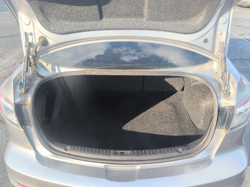 Used 2013 MAZDA MAZDA3 i Sport image 10