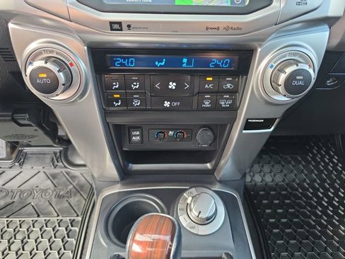 Used 2018 Toyota 4Runner SR5 image 17