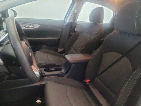 Used 2023 Kia Forte LXS image 17