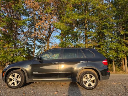 Used 2011 BMW X5 xDrive35d image 2