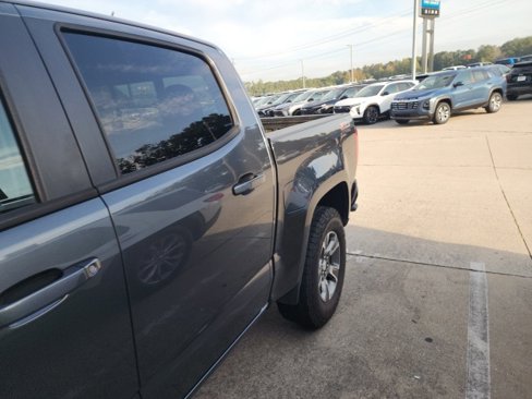 Used 2016 Chevrolet Colorado Z71 image 4