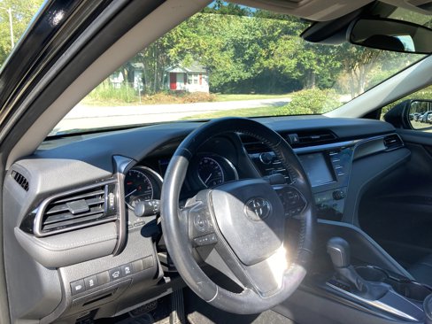 Used 2019 Toyota Camry SE image 9