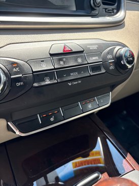 Used 2017 Kia Sorento EX image 19