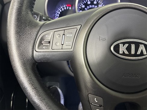 Used 2012 Kia Soul + image 11