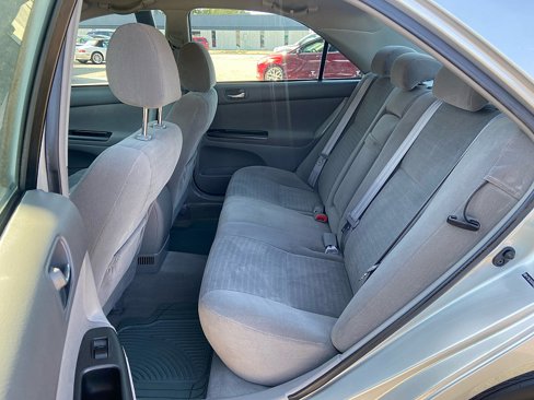Used 2005 Toyota Camry LE image 7