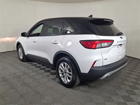 Used 2021 Ford Escape SE image 8