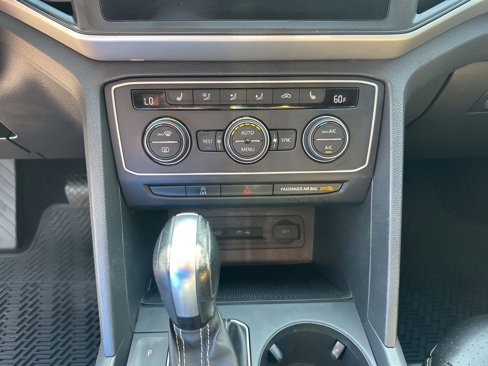 Used 2021 Volkswagen Atlas SE image 36