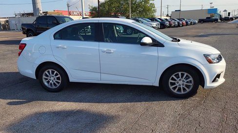 Used 2020 Chevrolet Sonic LT w/ Convenience Package image 9