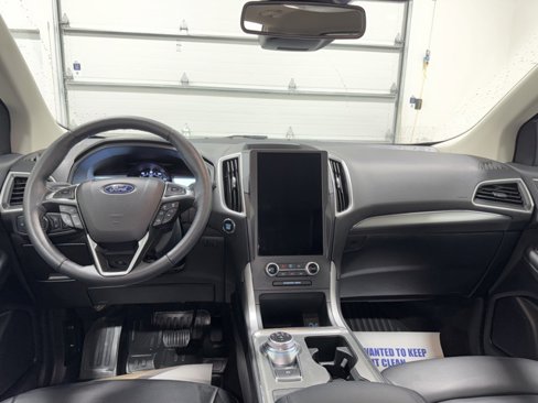 Used 2022 Ford Edge SEL w/ Convenience Package image 9