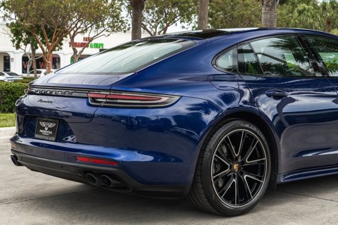 Used 2020 Porsche Panamera image 7
