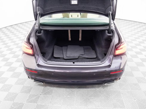 Certified 2022 BMW 530i xDrive w/ Premium Package image 34