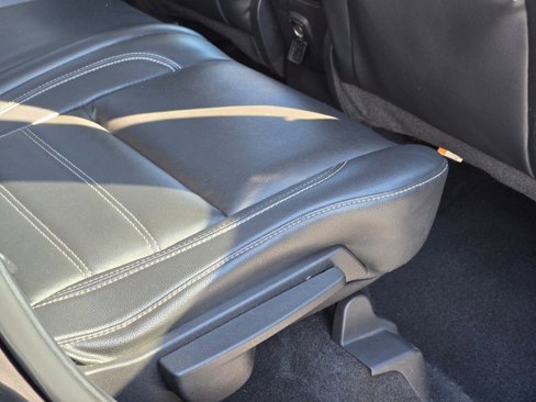 Used 2018 Ford Escape SEL image 9