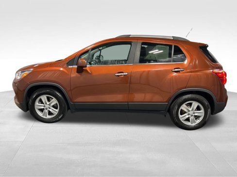 Used 2019 Chevrolet Trax LT w/ LT Convenience Package image 7