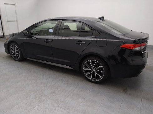Used 2021 Toyota Corolla SE image 3