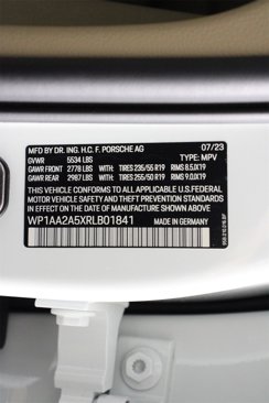 Certified 2024 Porsche Macan image 19