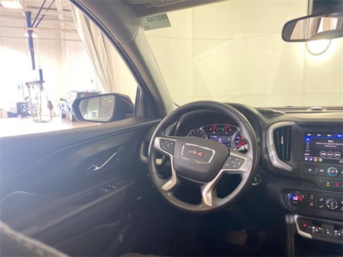 Used 2023 GMC Terrain SLE w/ Driver Convenience Package image 15