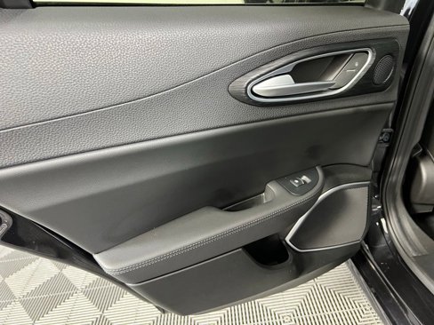 Used 2022 Alfa Romeo Giulia Sprint image 29