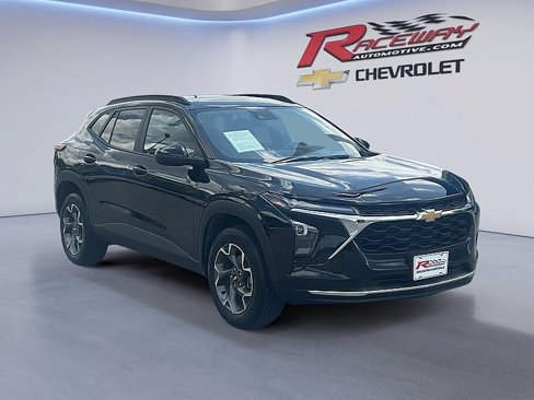Used 2024 Chevrolet Trax LT image 7