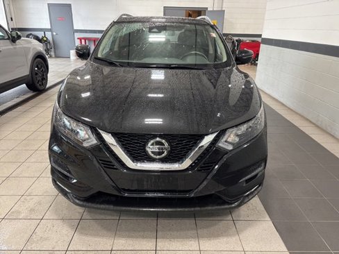 Certified 2022 Nissan Rogue Sport SV image 2