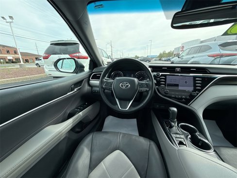 Used 2018 Toyota Camry XLE image 15