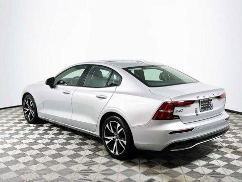 Certified 2025 Volvo S60 B5 Core image 5