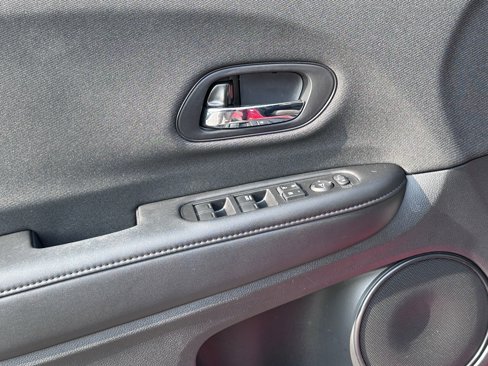 Certified 2022 Honda HR-V Sport image 10