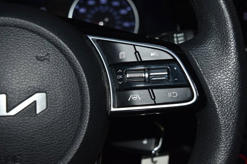 Used 2023 Kia Forte LXS image 11