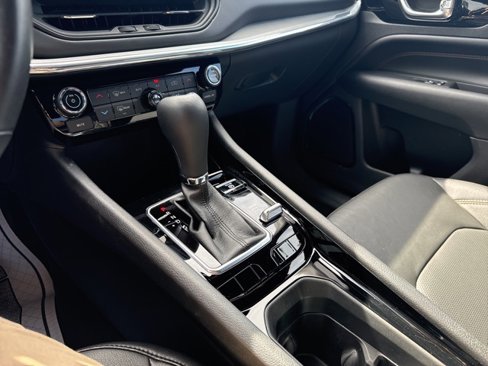Used 2022 Jeep Compass Limited image 24