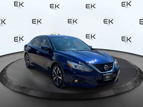Used 2016 Nissan Altima 2.5 SR image 1