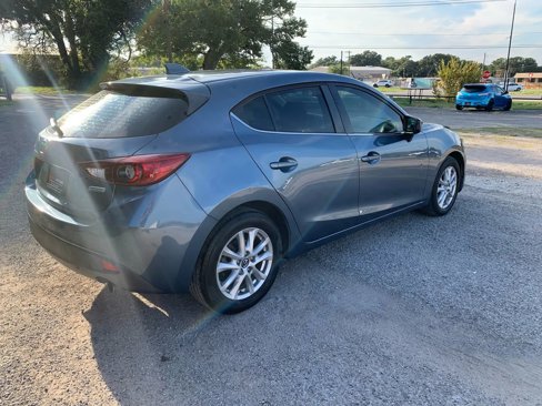 Used 2016 MAZDA MAZDA3 i Touring w/ Popular Equipment Package image 6
