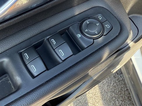 Used 2019 GMC Terrain Denali w/ Advanced Safety Package image 15