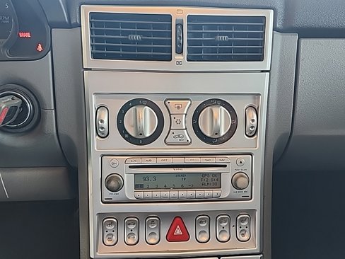 Used 2006 Chrysler Crossfire Limited image 19