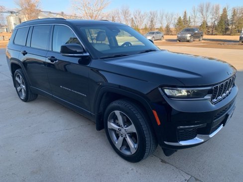 Used 2022 Jeep Grand Cherokee L Limited image 1