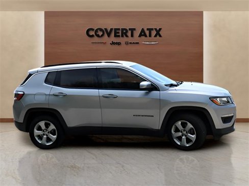 Used 2019 Jeep Compass Latitude image 6