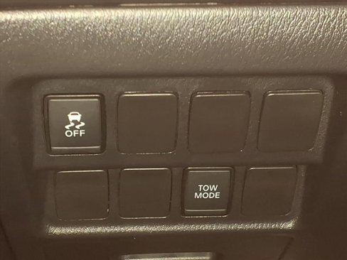 Used 2020 Nissan Pathfinder S image 20