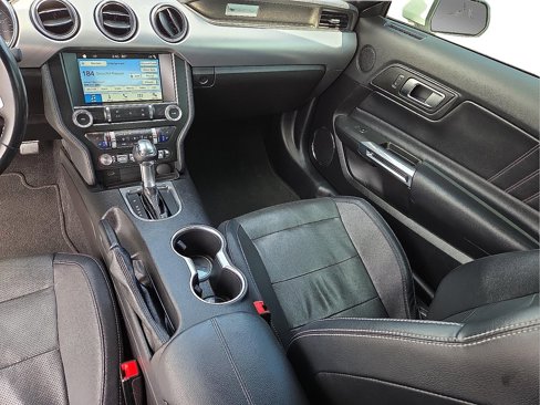Used 2019 Ford Mustang Premium image 12