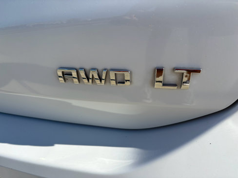 Used 2018 Chevrolet Equinox LT image 28