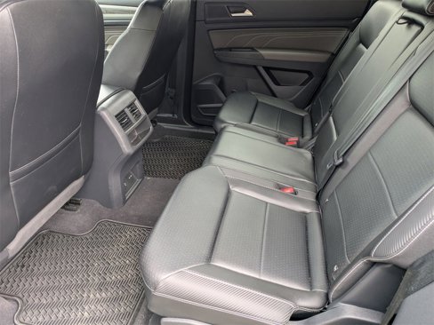 Used 2022 Volkswagen Atlas Cross Sport SE image 29
