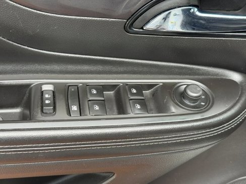 Used 2019 Buick Encore Sport Touring w/ Safety Package image 10