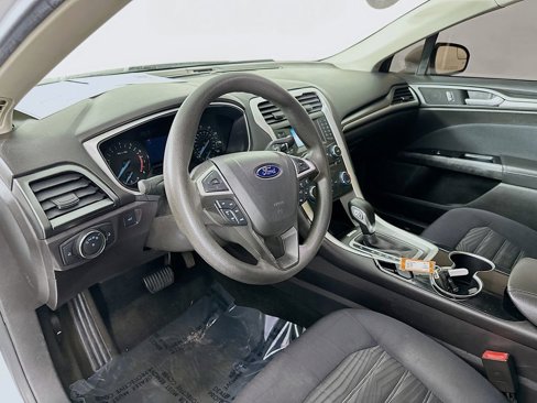 Used 2016 Ford Fusion SE image 13