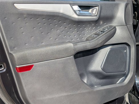 Used 2020 Ford Escape SE image 14