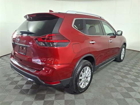 Used 2018 Nissan Rogue SV w/ Premium Package image 10