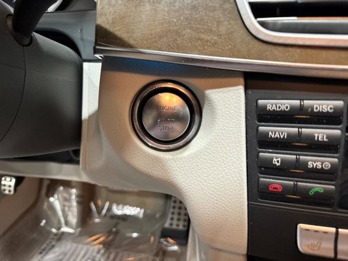 Used 2014 Mercedes-Benz E 350 Sedan image 33