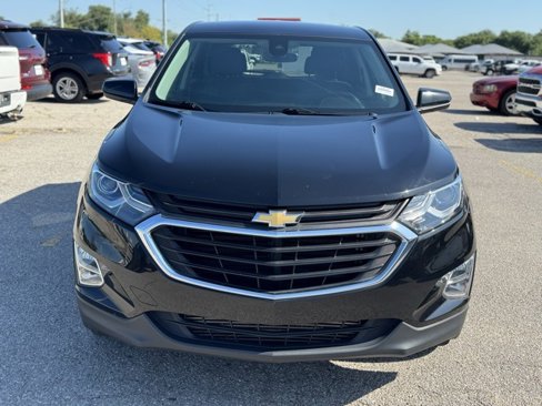 Used 2020 Chevrolet Equinox LT w/ Driver Convenience Package image 2