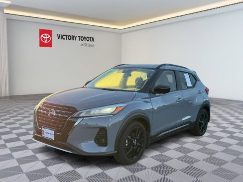 Used 2021 Nissan Kicks SR image 11