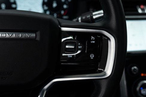 Used 2022 Land Rover Discovery Sport SE image 21