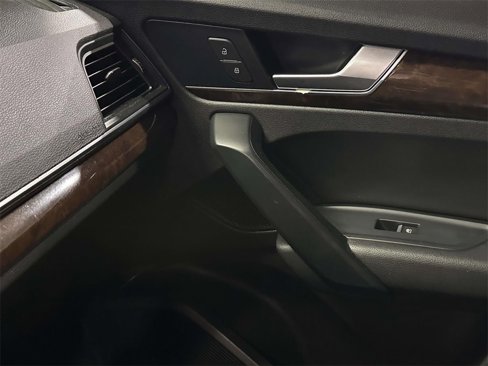 Used 2018 Audi Q5 2.0T Premium Plus w/ Premium Plus Package image 28