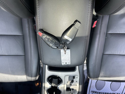 Used 2011 Jeep Grand Cherokee Laredo image 25