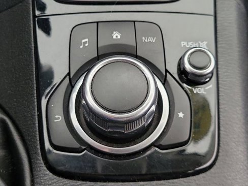 Used 2015 MAZDA MAZDA3 i Touring w/ Technology Package image 10