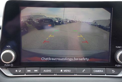 Used 2024 Nissan Rogue SV image 34